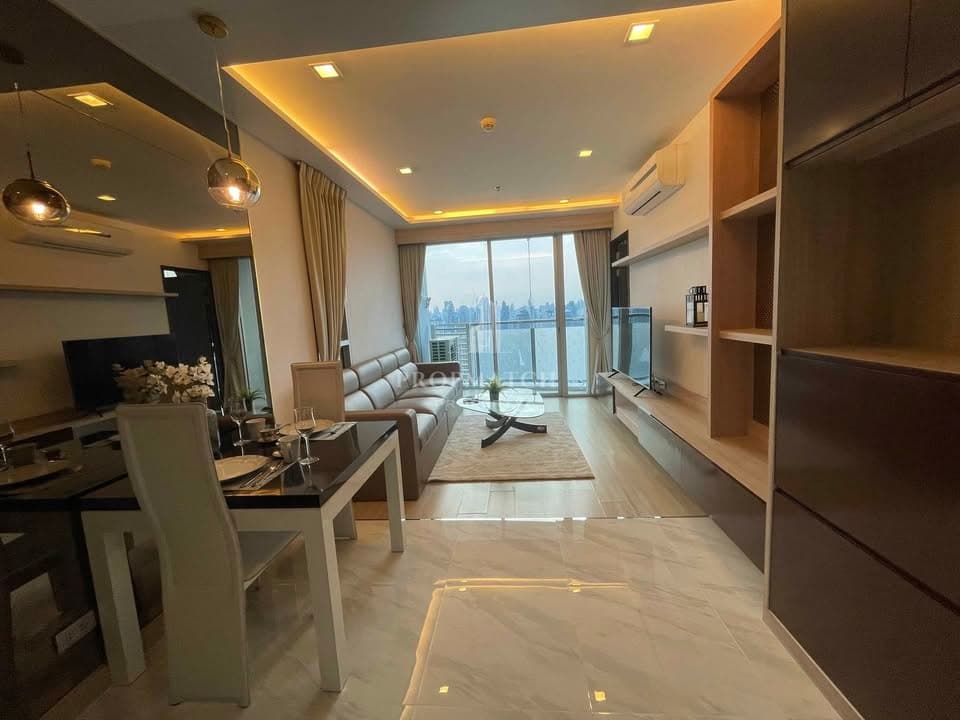 Sky Walk Condo Sukhumvit photo 2