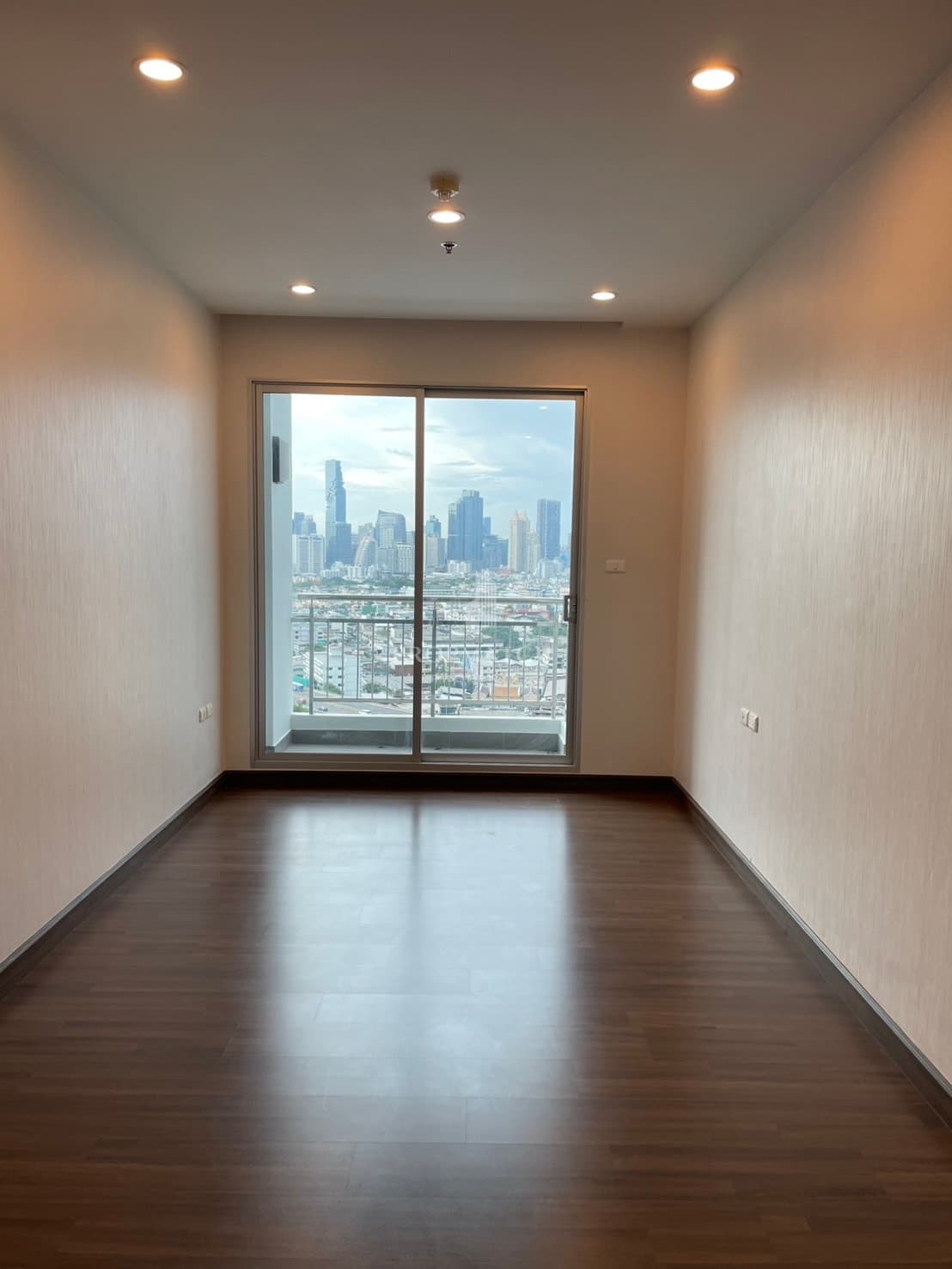 Supalai Lite Sathorn – Charoenrat