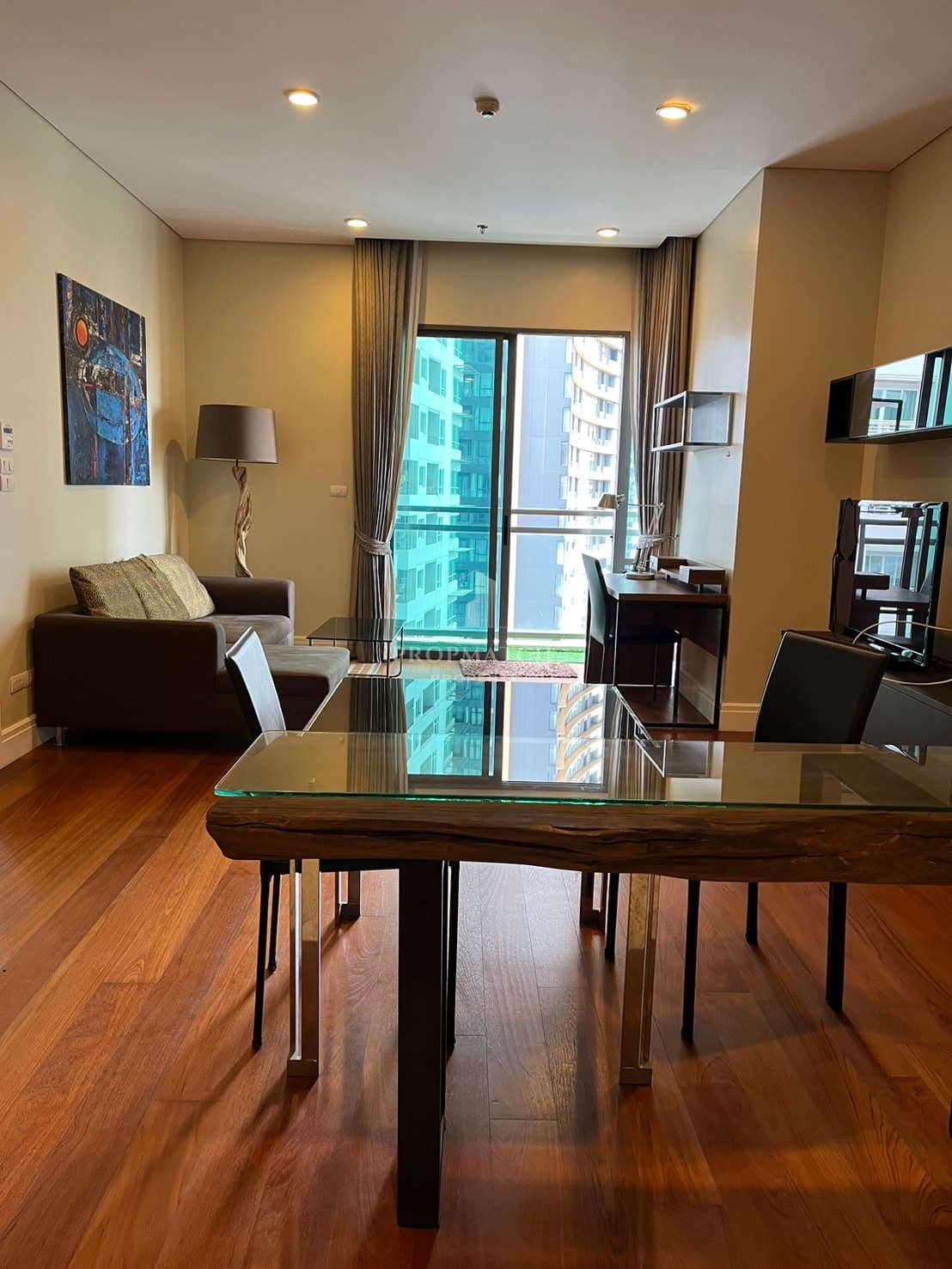 Bright Sukhumvit 24