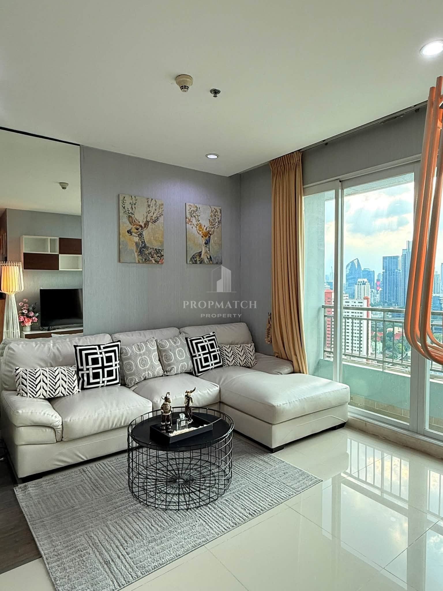 Circle Condominium