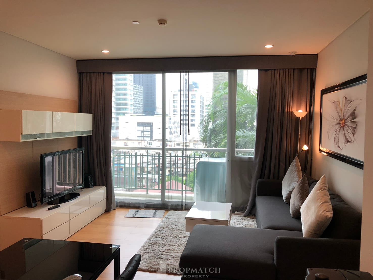 Wind Sukhumvit 23