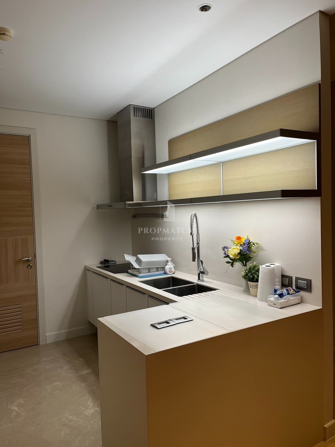 Sindhorn Residence photo 3