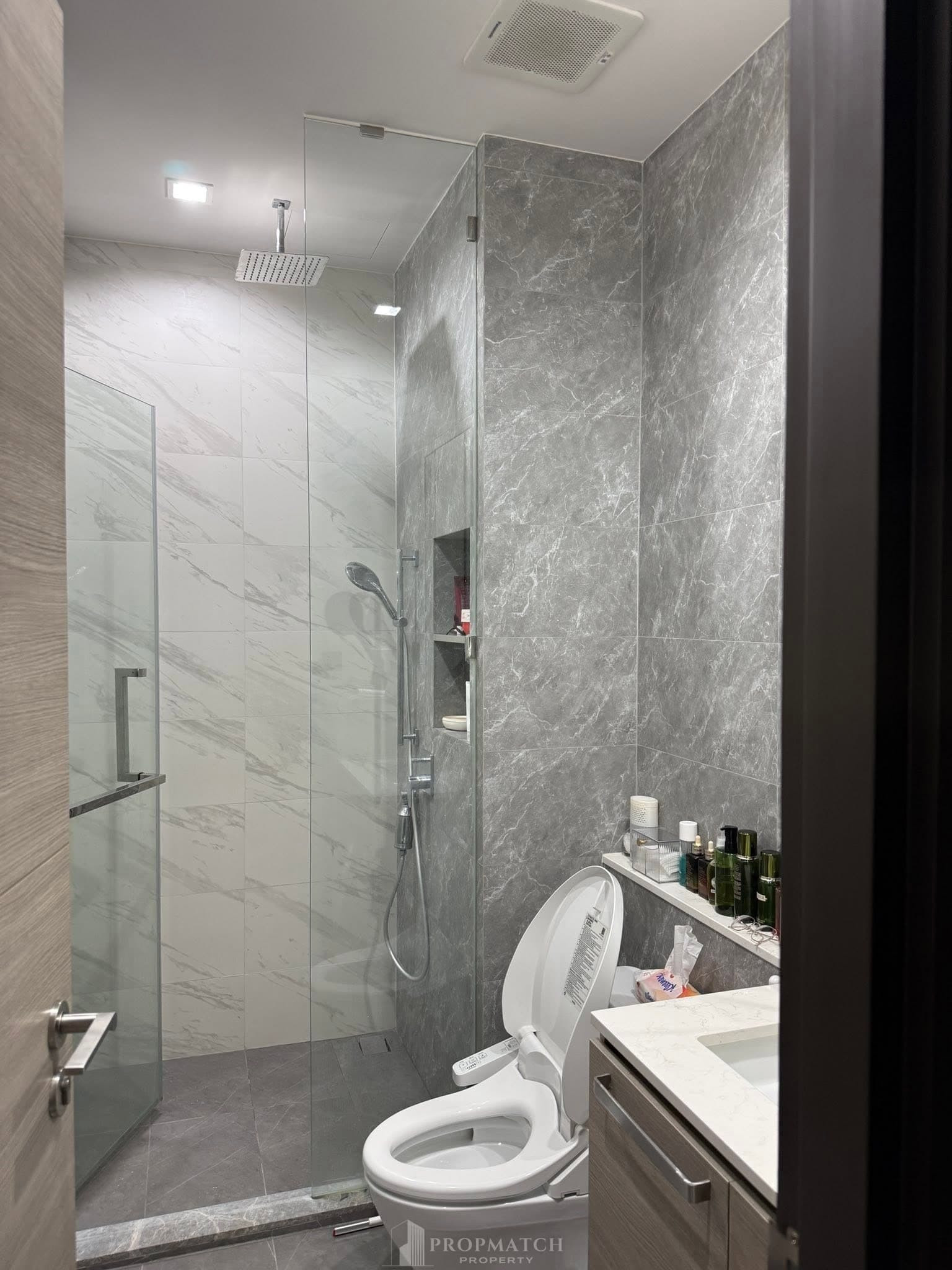 The Crest Park Residences