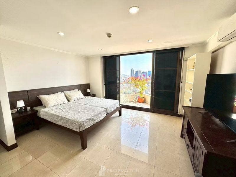 Supalai Place Sukhumvit 39
