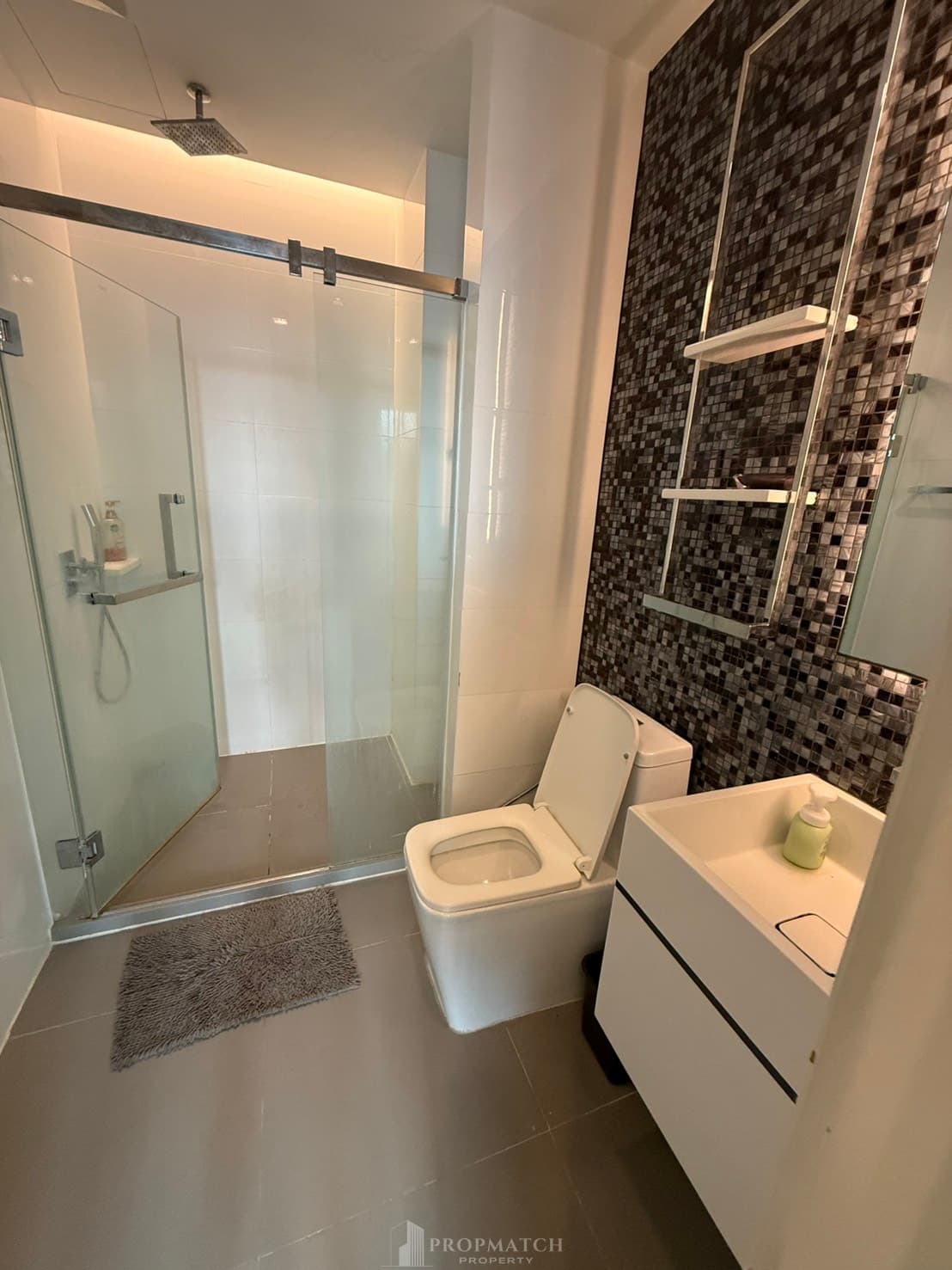 The Room Sukhumvit 69