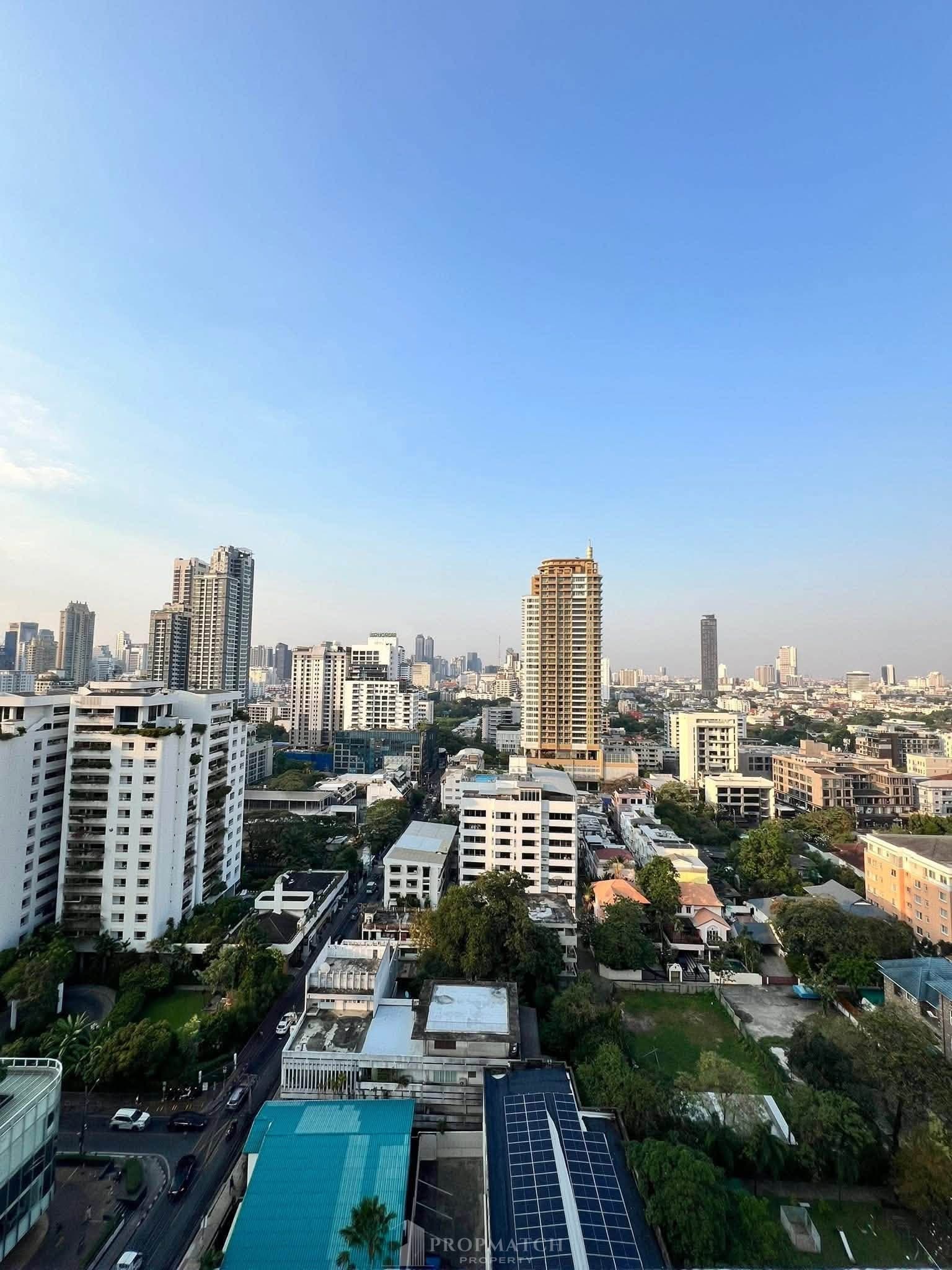 Royal Castle Sukhumvit 39