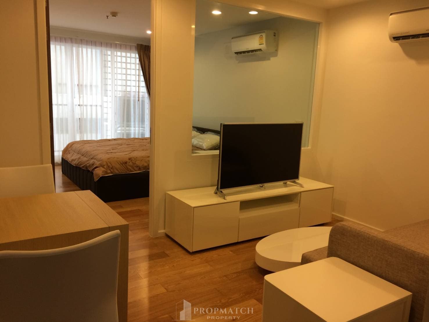 15 Sukhumvit Residence
