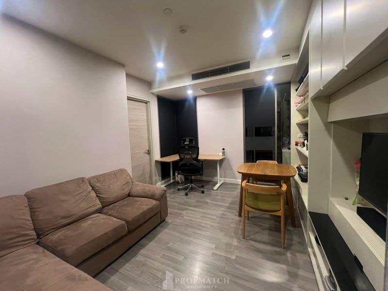 The Room Sathorn-TanonPun