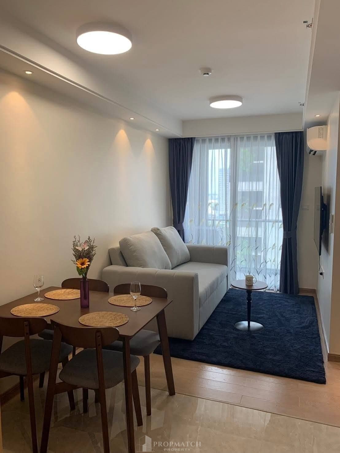 Regal condo sathorn-naradhiwas