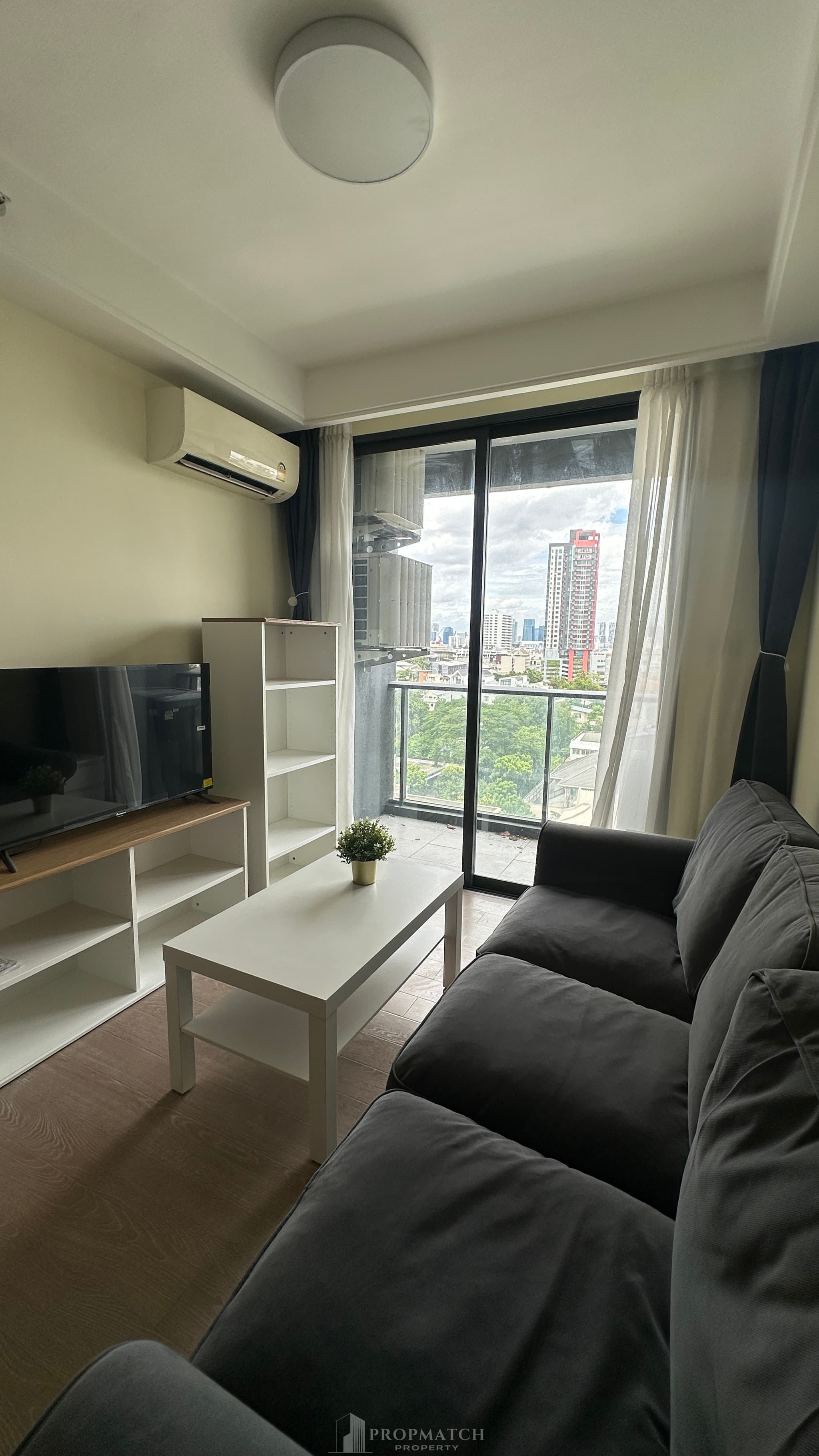 Regal condo sathorn-naradhiwas