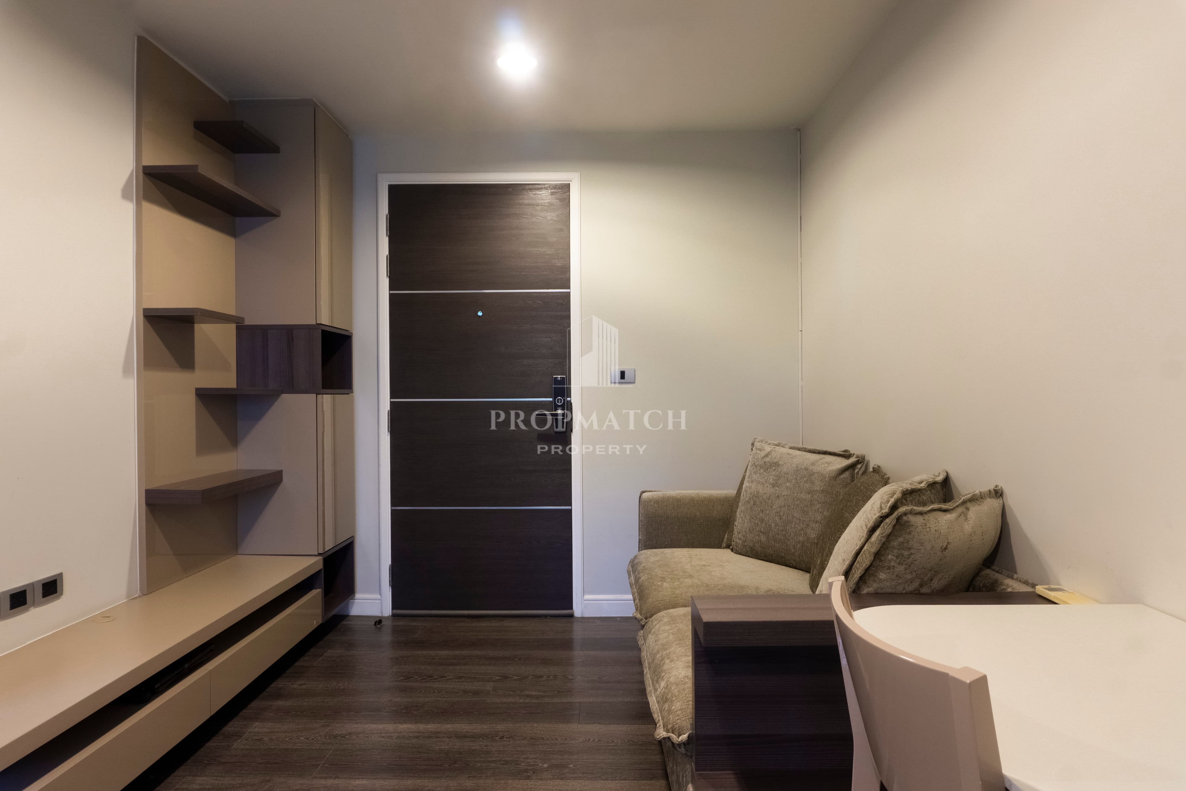 The Crest Sukhumvit 49