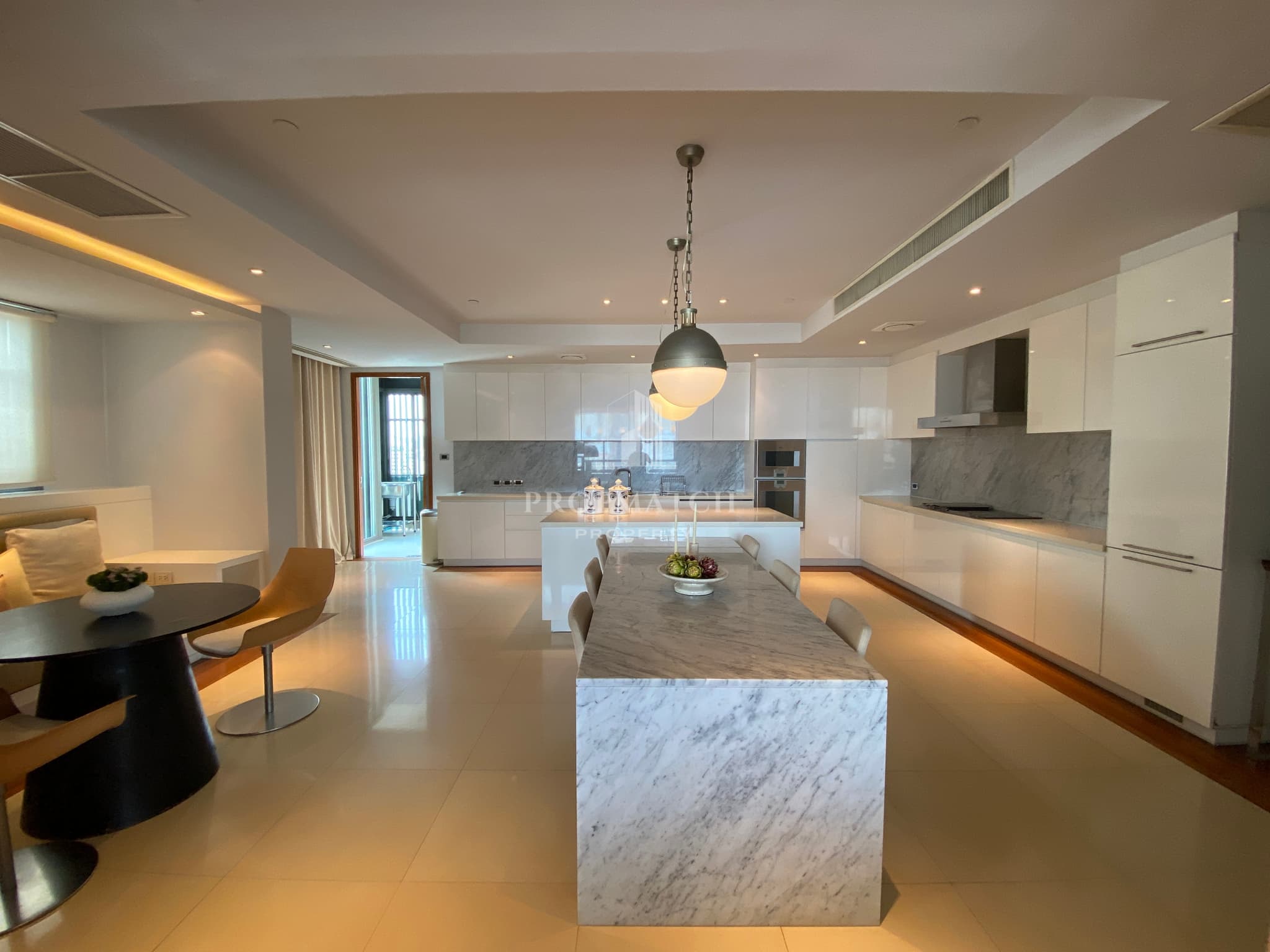 Whizdom Essence Sukhumvit