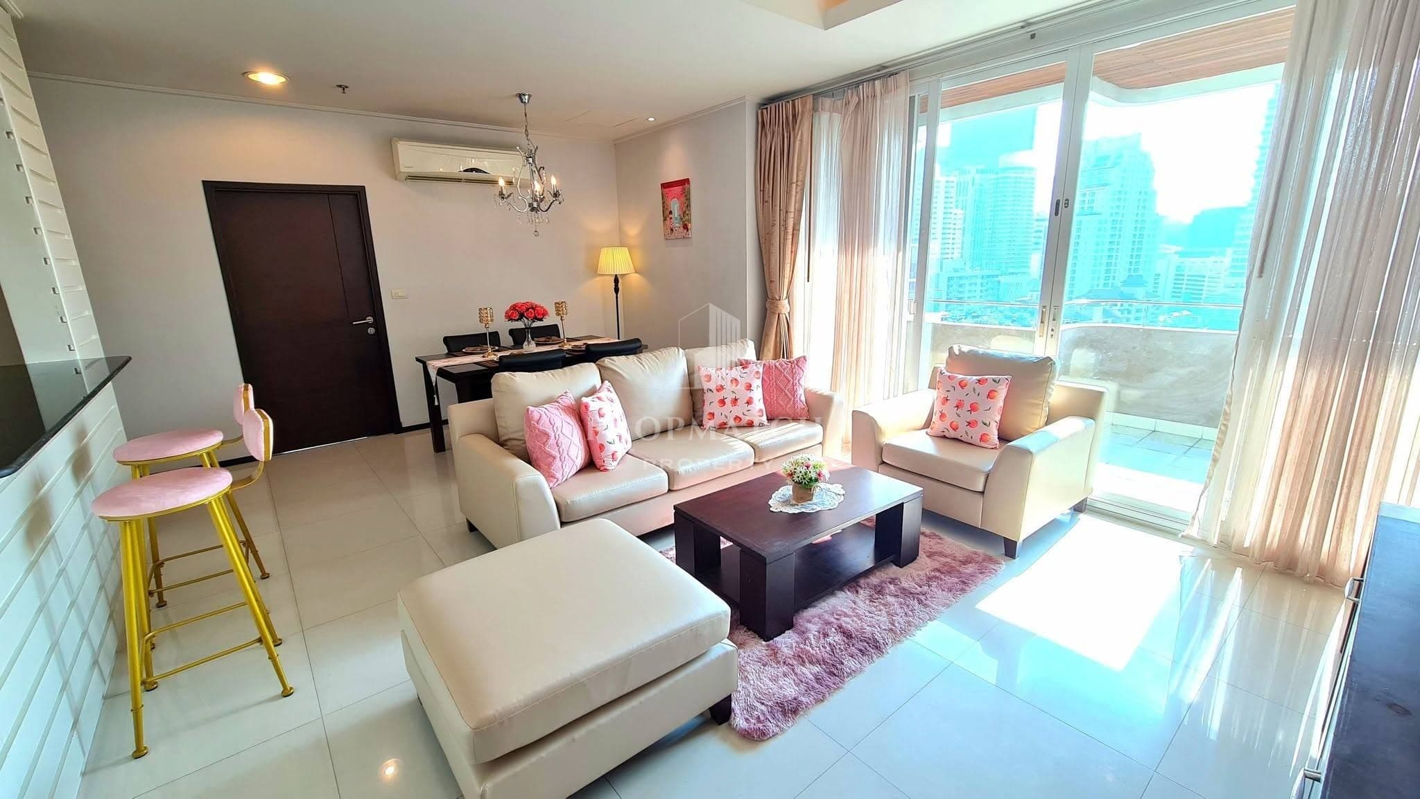 Piyathip Place Sukhumvit 39
