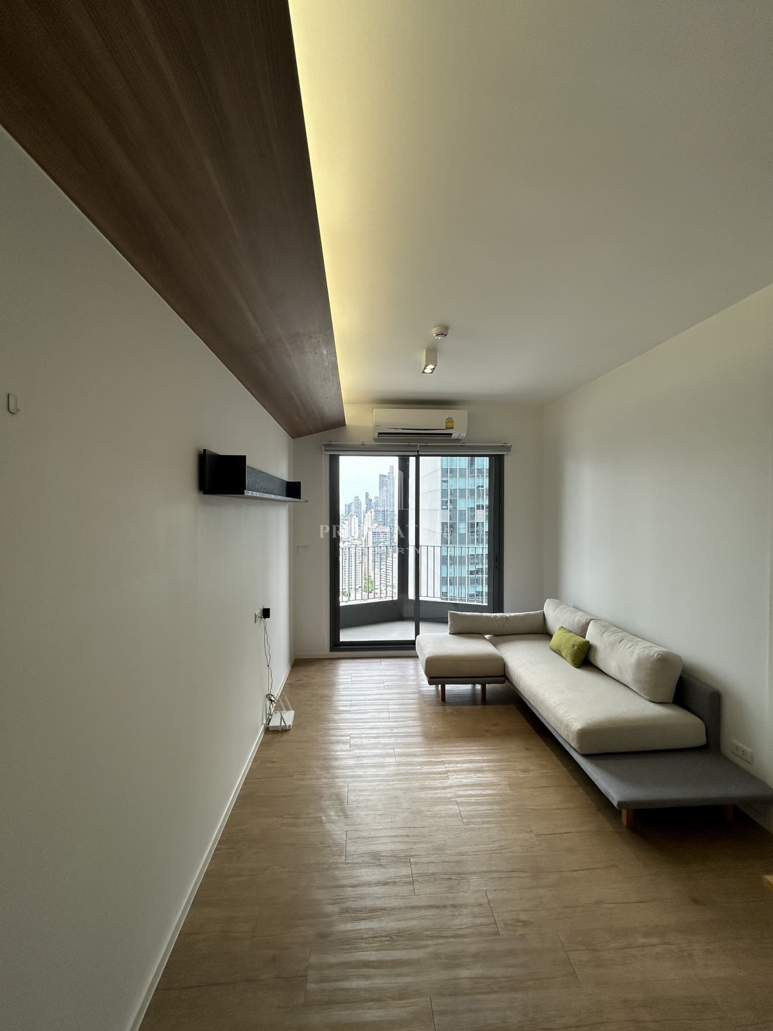 Triple Y Residence At SAMYAN MITRTOWN