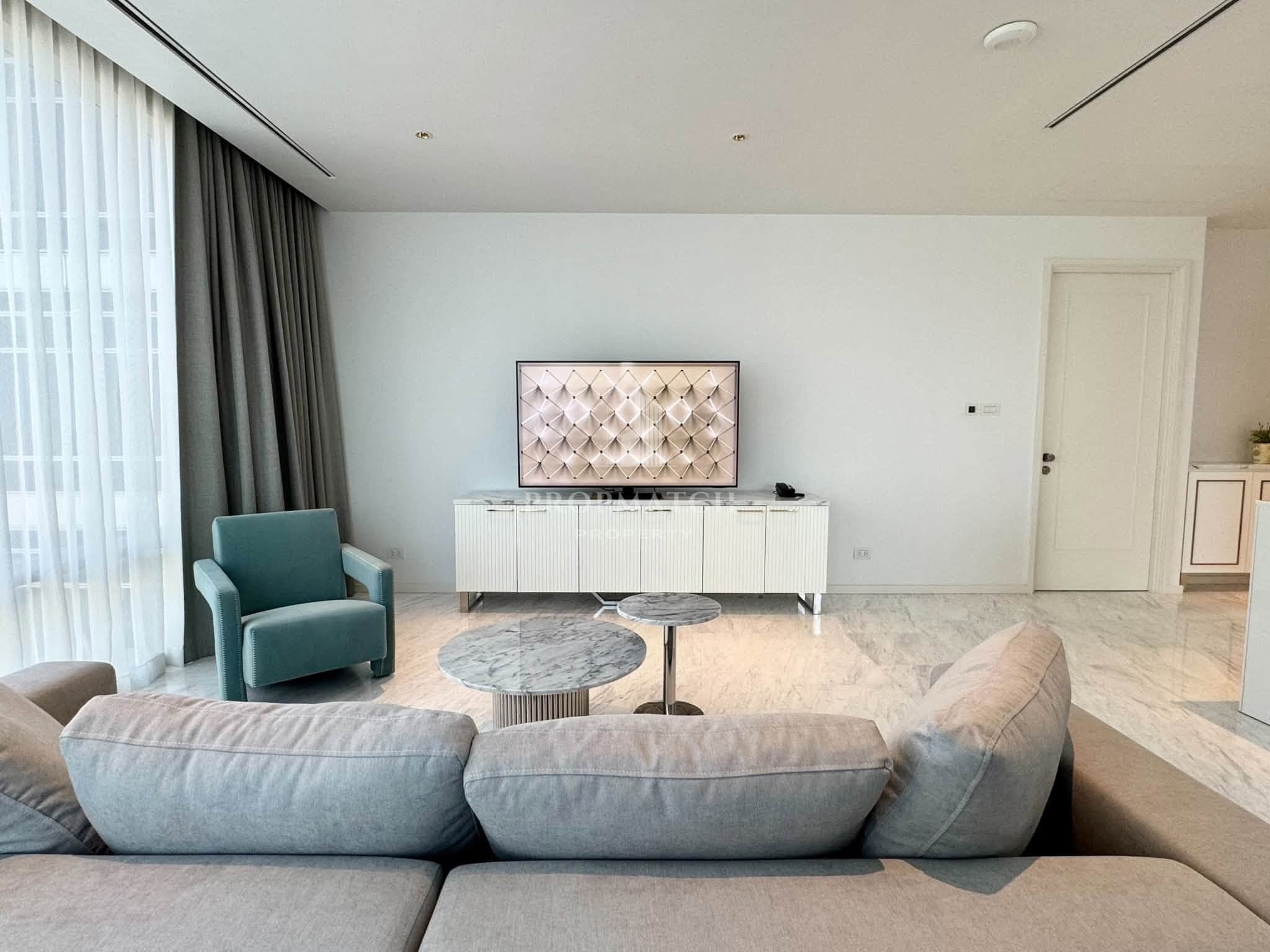 Four Seasons Private Residences photo 2
