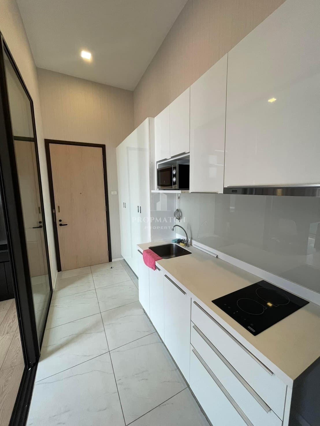 Chewathai Residence Asoke photo 2