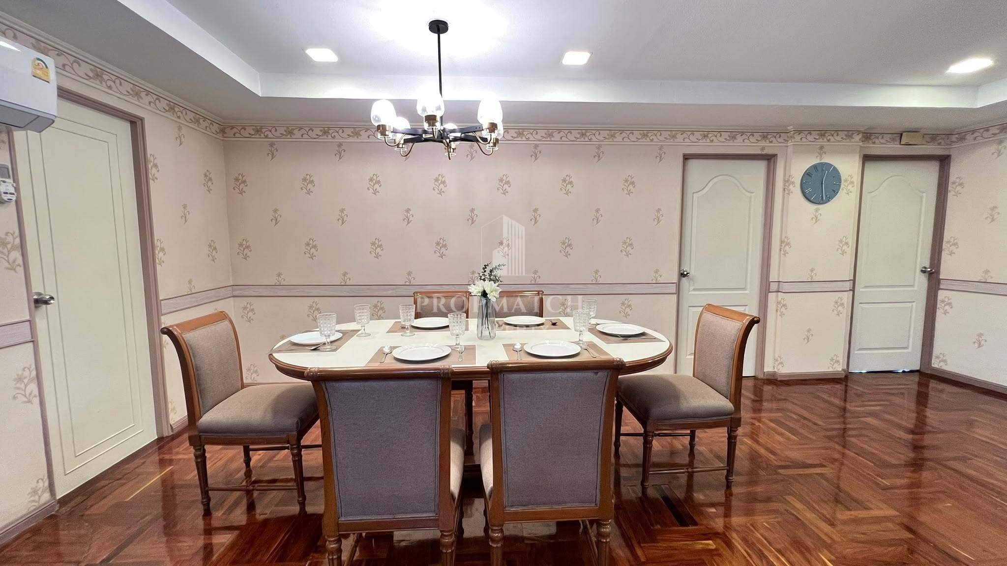 DH Grand Tower Sukhumvit 39 photo 2