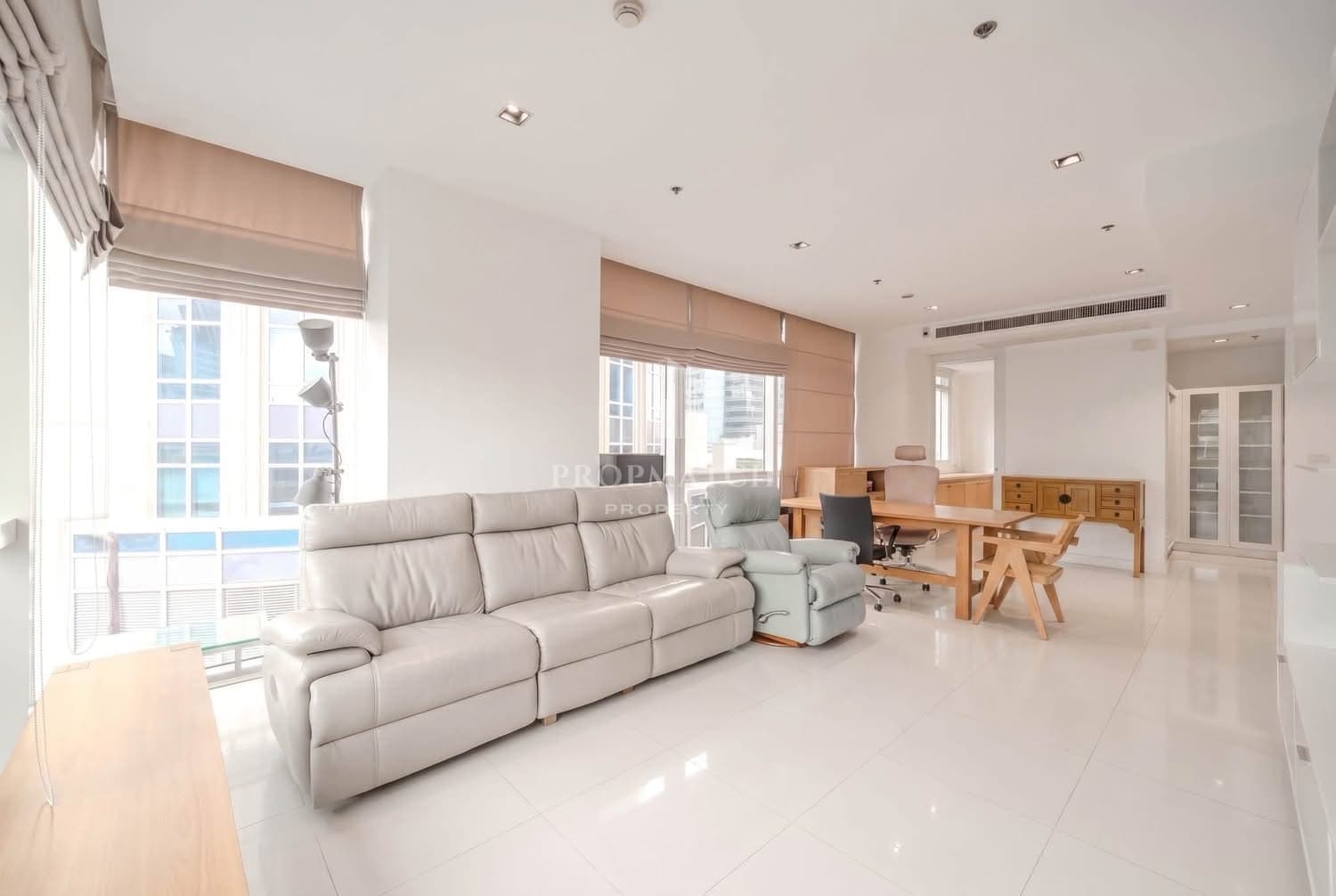 Athenee Residence photo 3