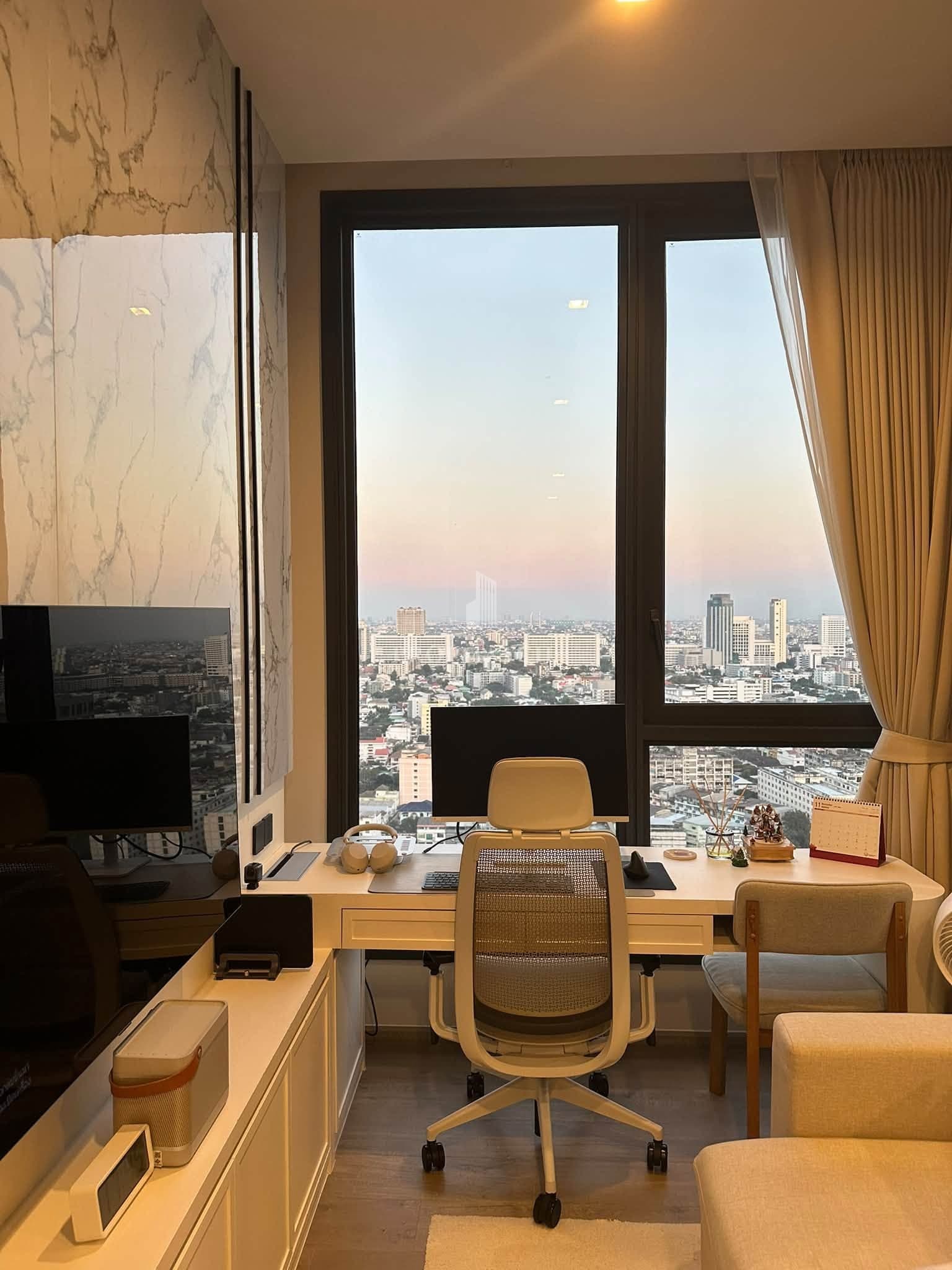 The Crest Park Residences