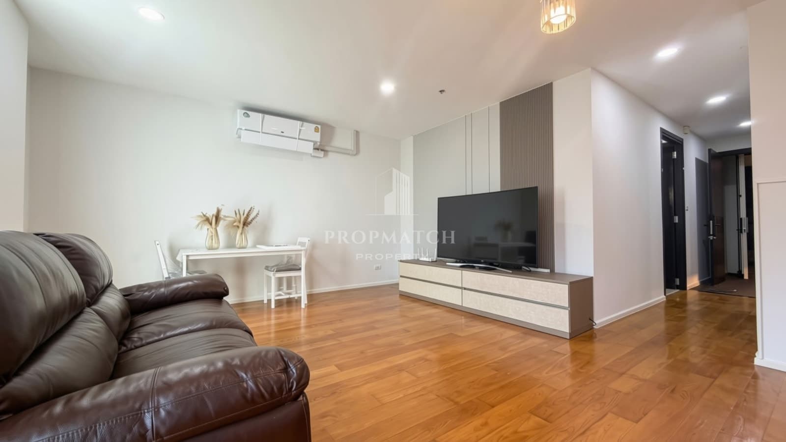 Villa Sikhara Thonglor 25 photo 2