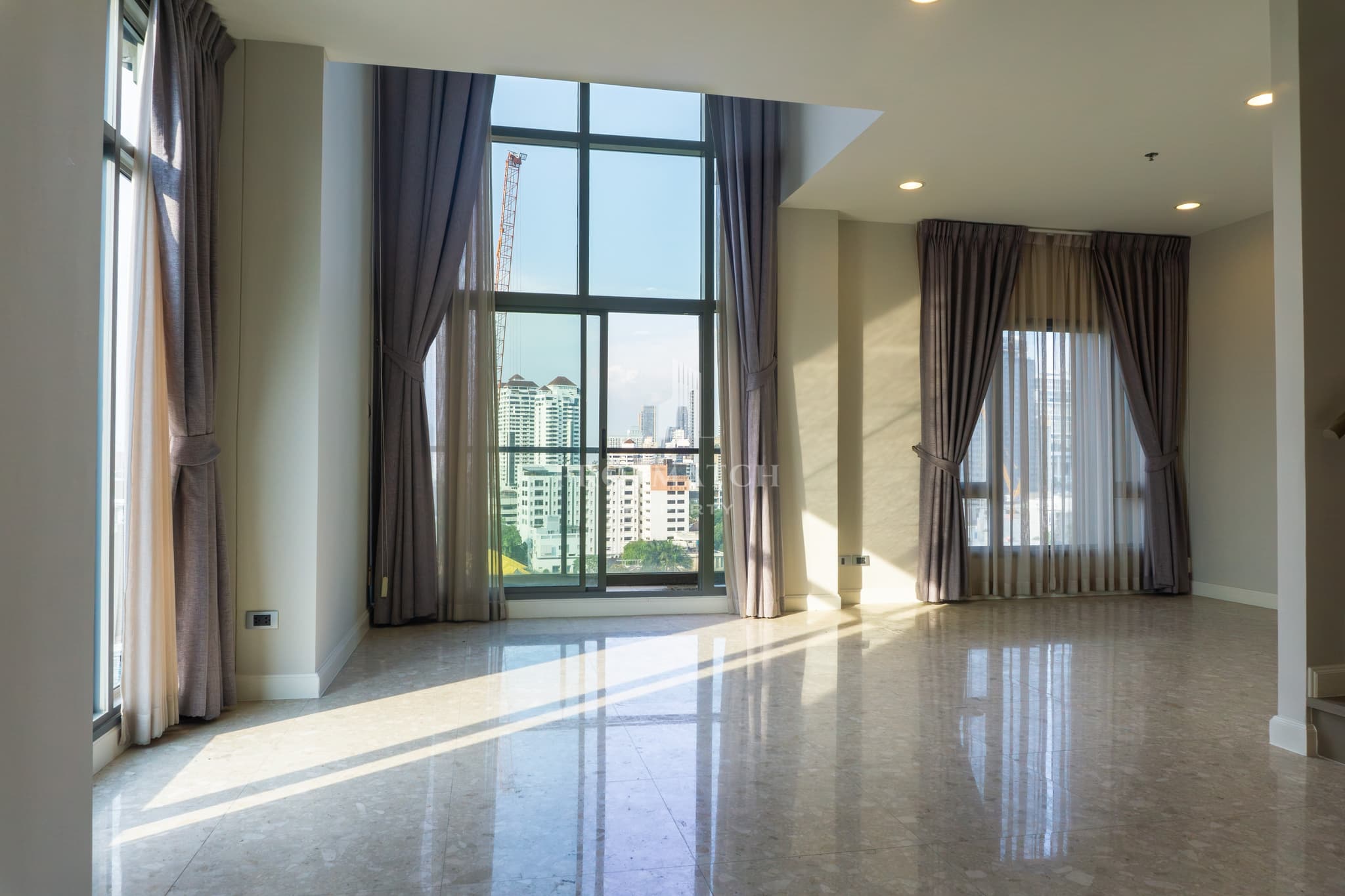 The Crest Sukhumvit 34