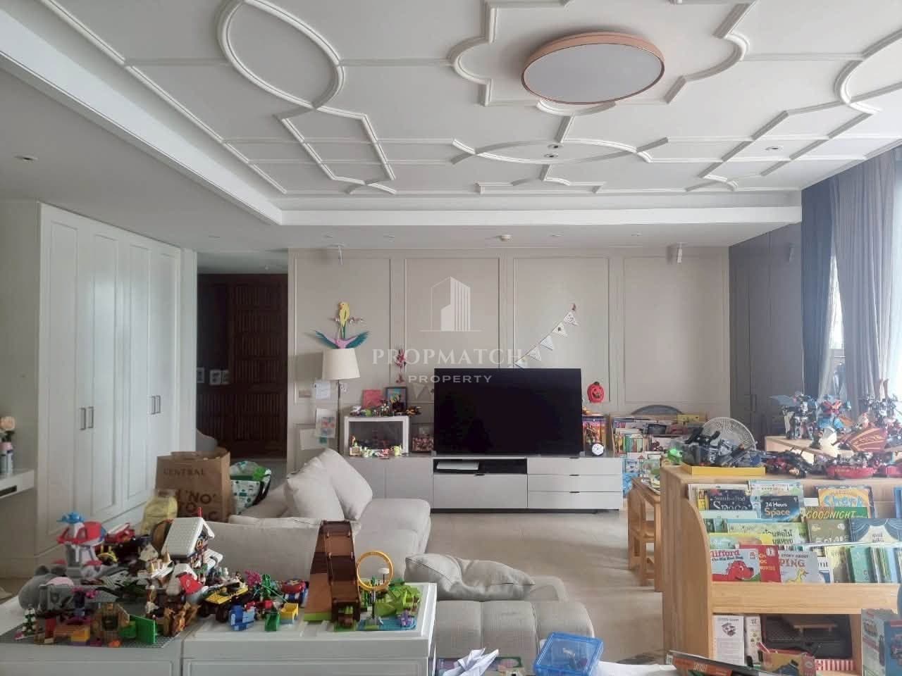 Saladaeng Residences