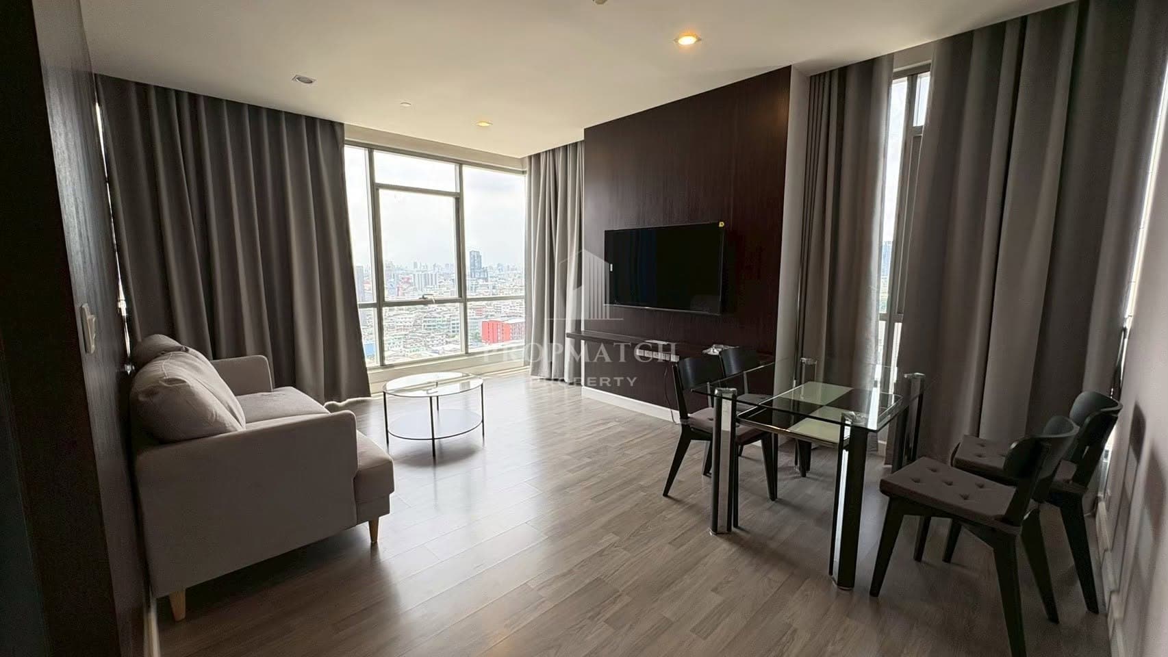 The Room Rama 4