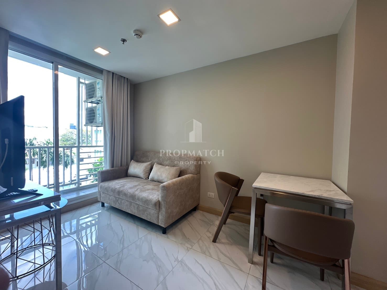 Bless Residence Ekkamai photo 2