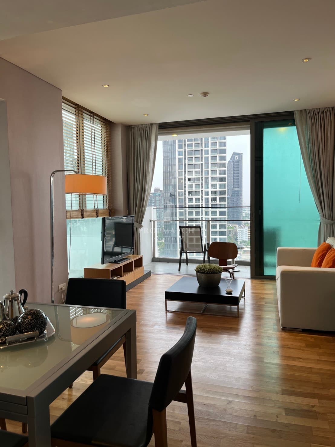 AEQUA Residence Sukhumvit 49