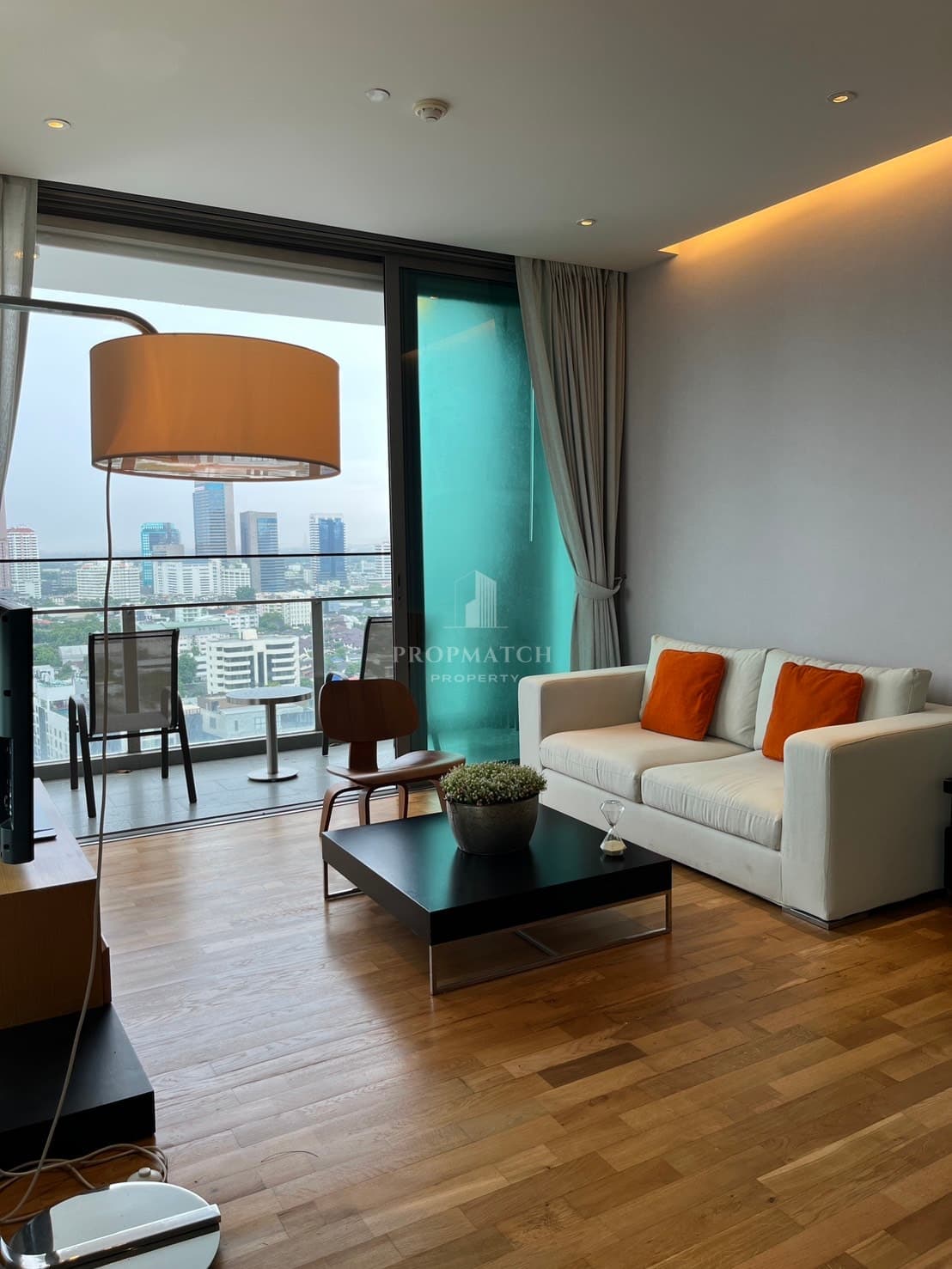AEQUA Residence Sukhumvit 49 photo 3