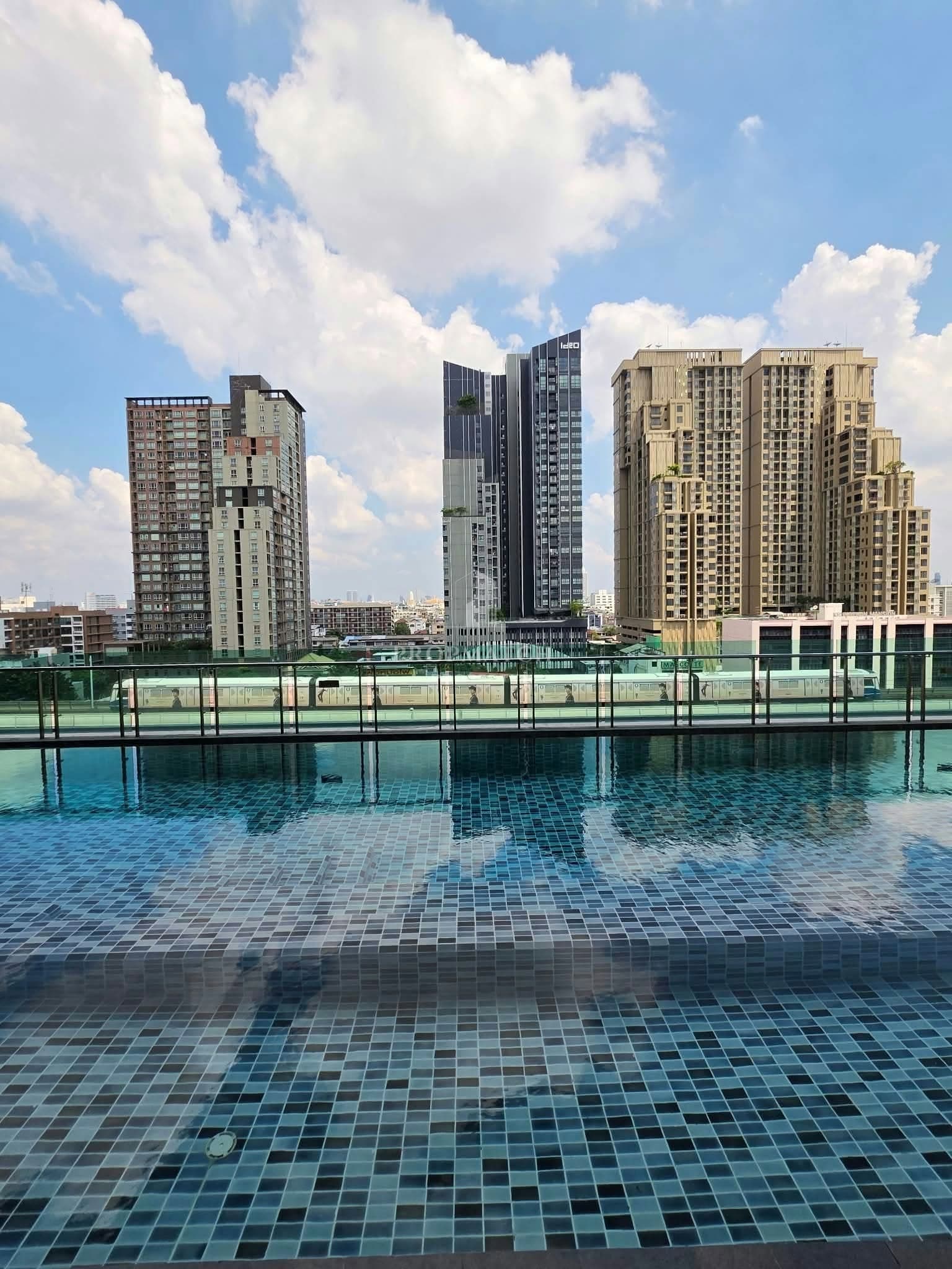 Fuse Sathorn - Taksin photo 3