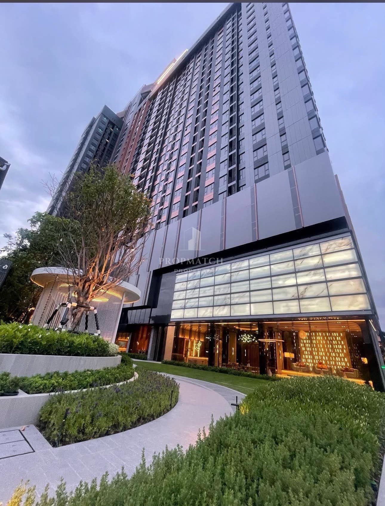 Life Charoennakorn - Sathorn photo 3