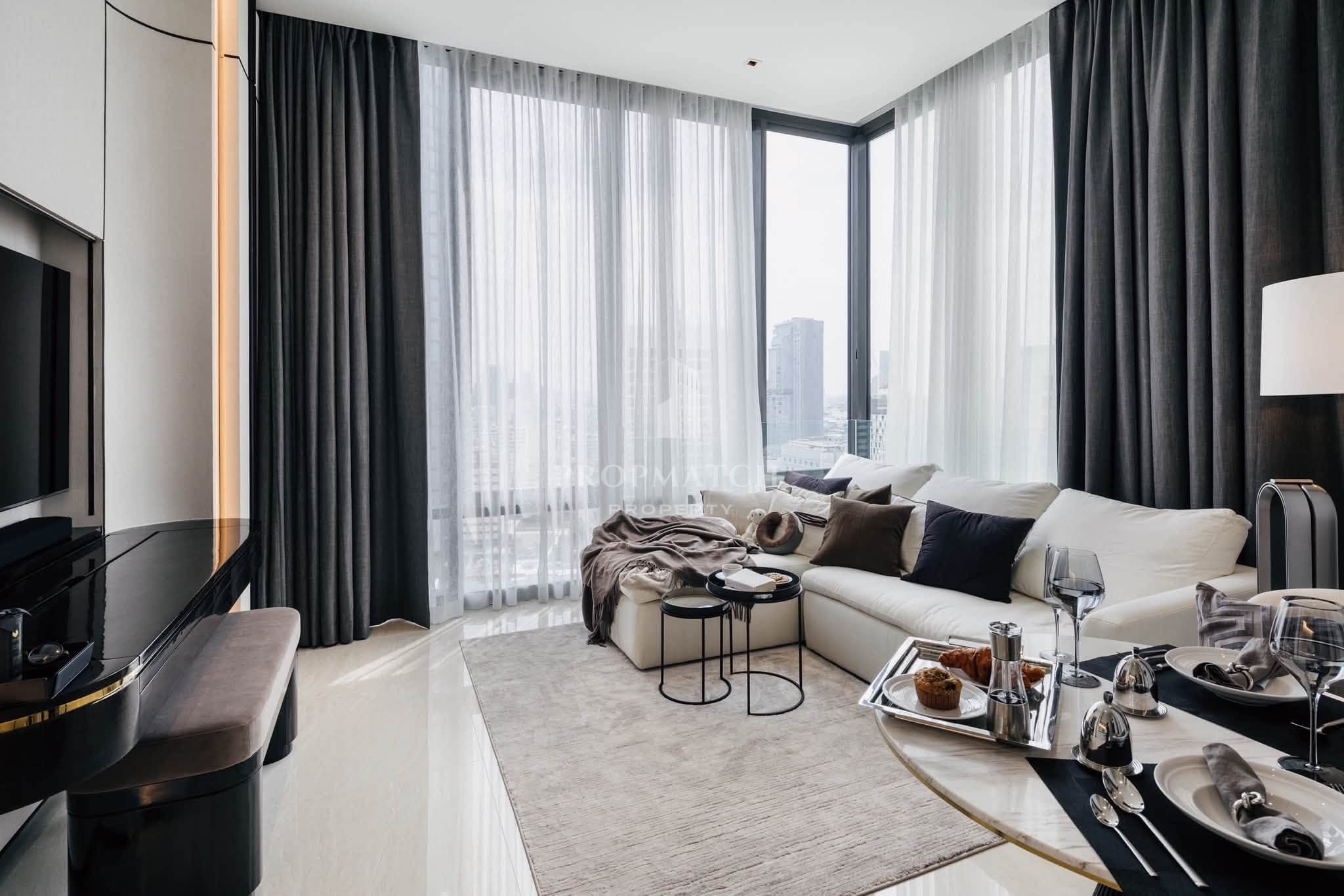 Ashton Silom