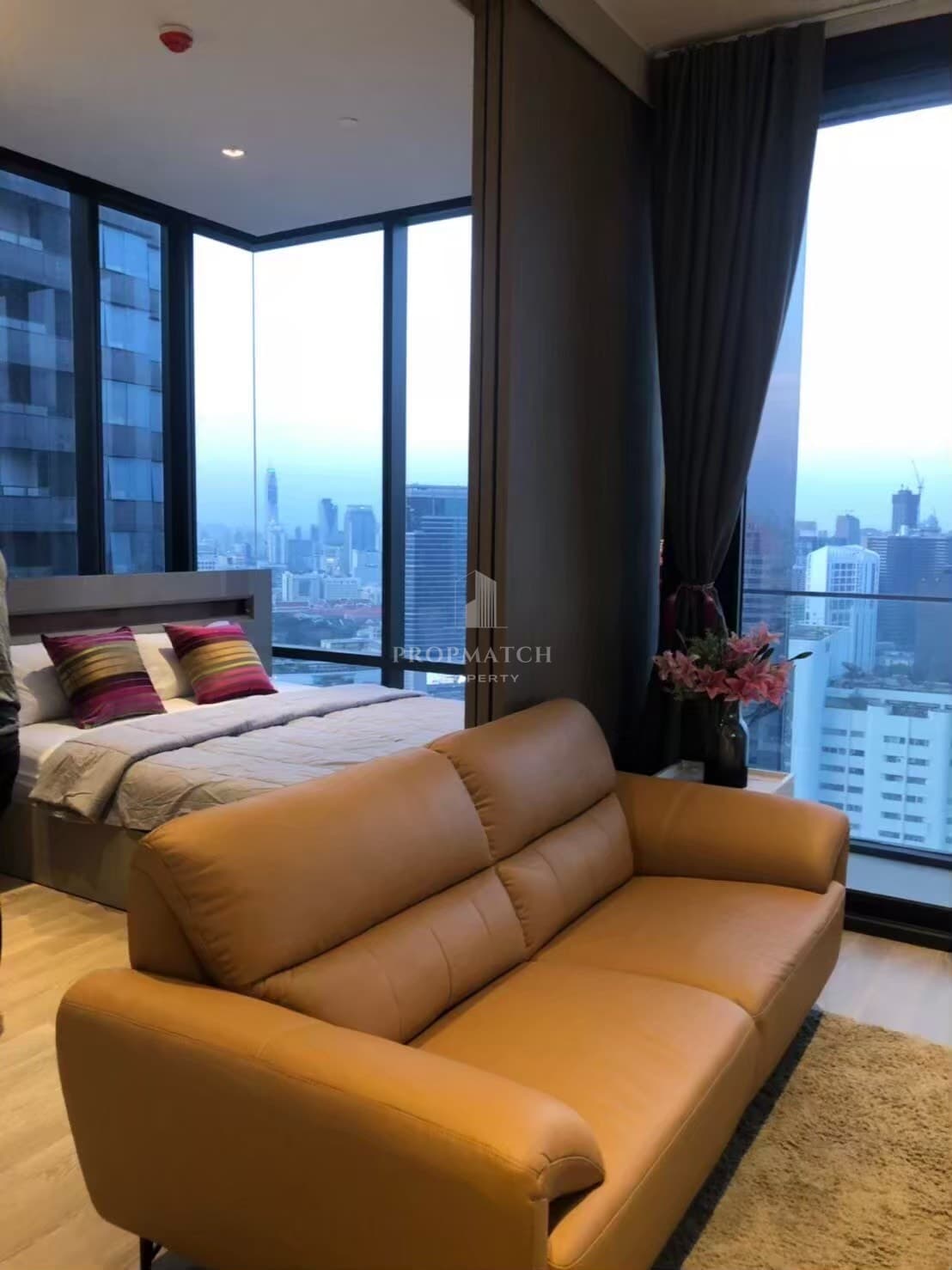 Ashton Silom