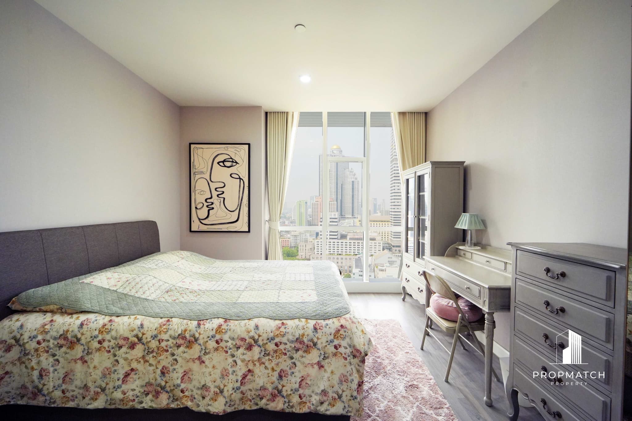 The Room Sathorn-TanonPun