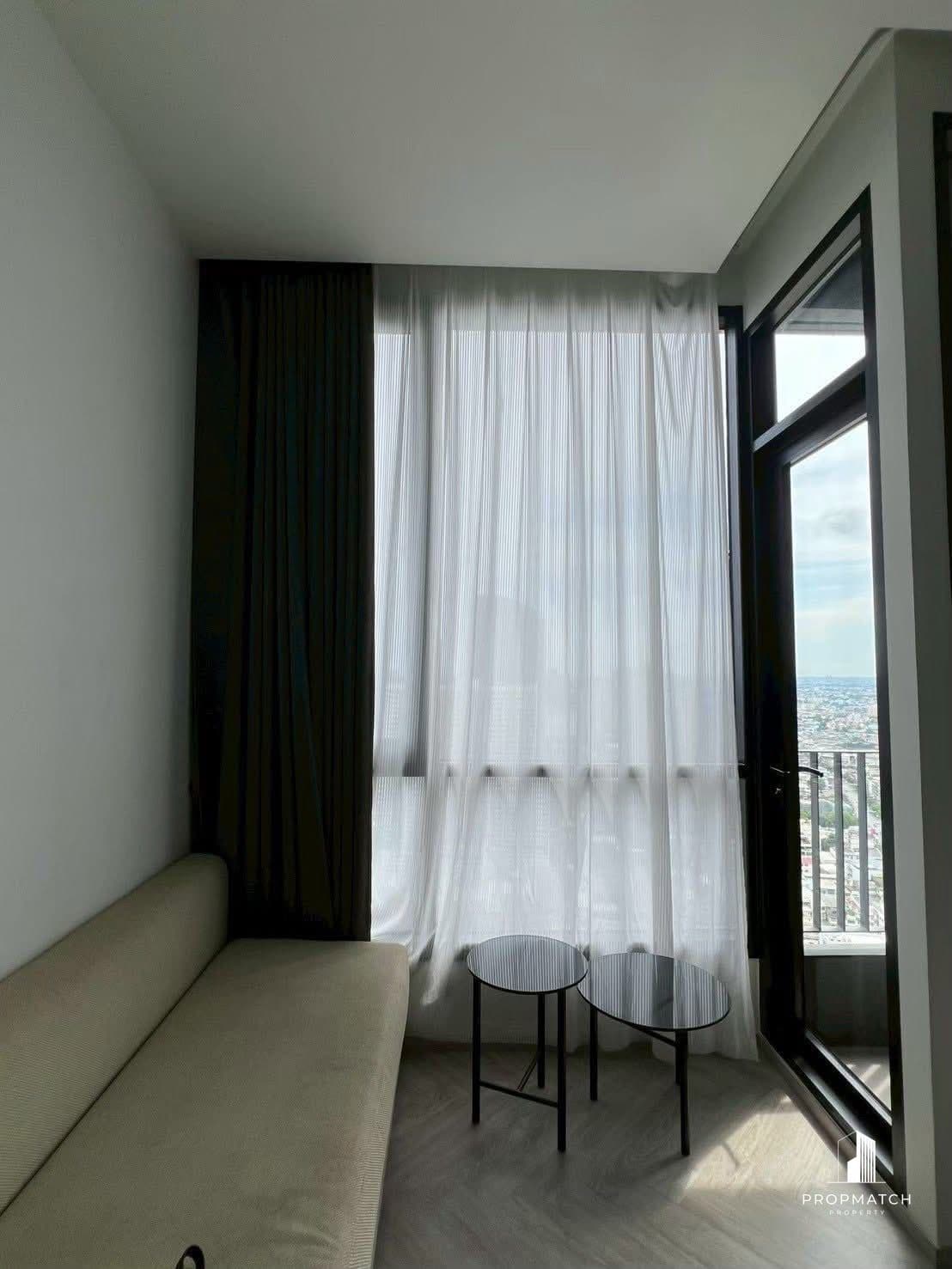 Chapter Charoennakhon – Riverside