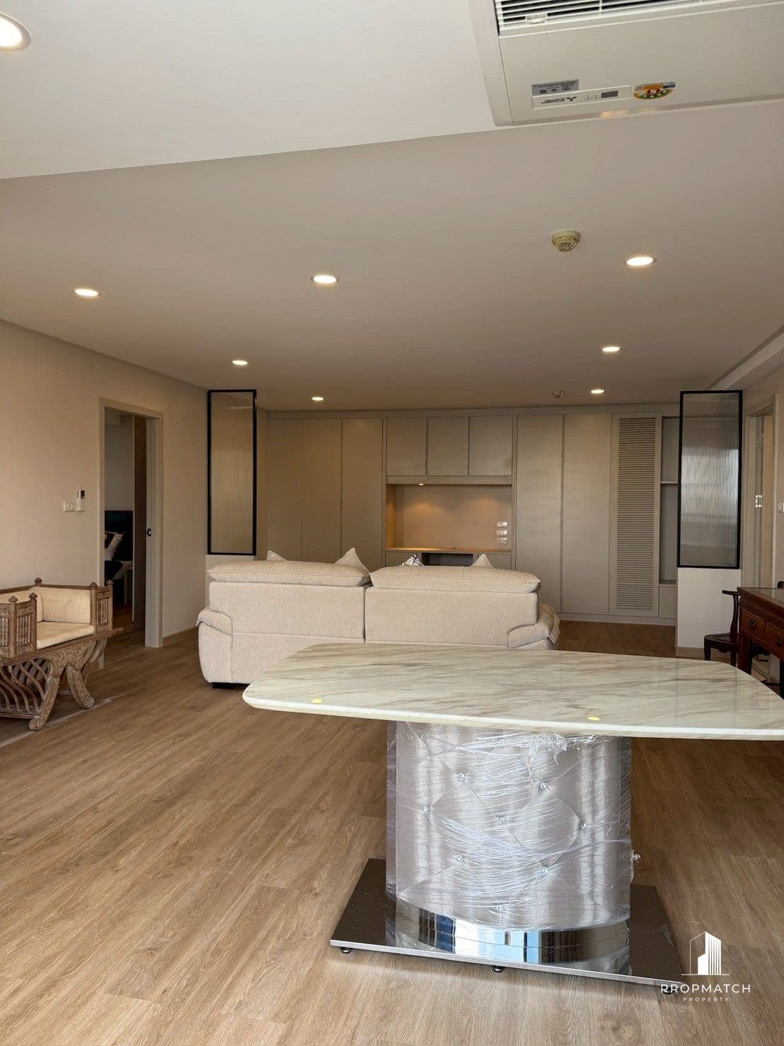 Supalai Place Sukhumvit 39
