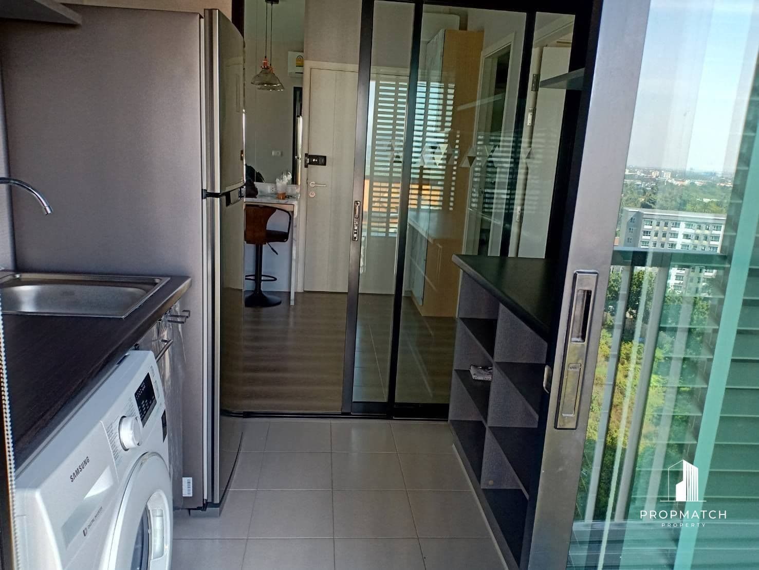 Aspire Sathon - Taksin