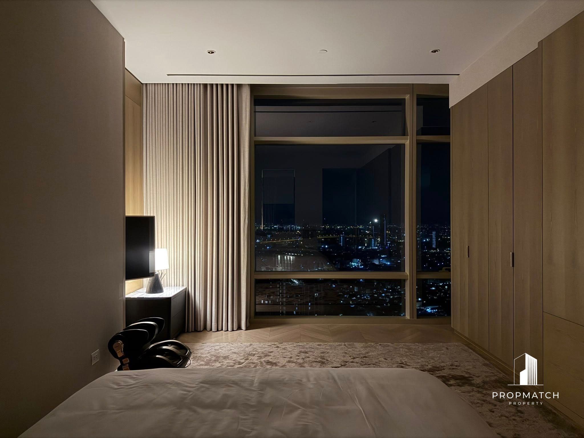Four Seasons Private Residences