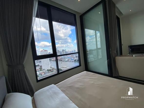 Chapter Charoennakhon – Riverside