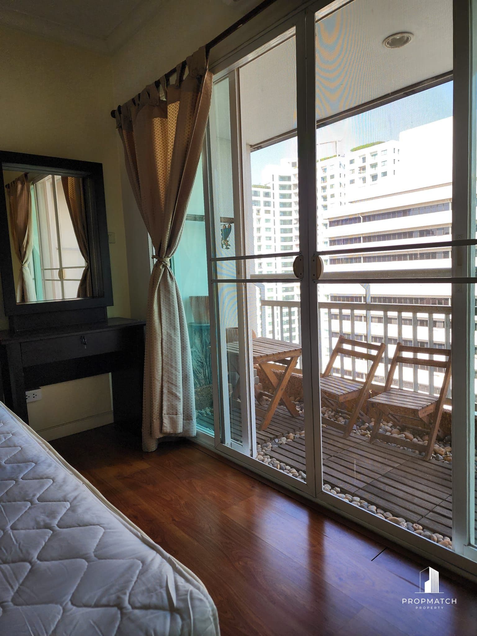 Grand Park View Asoke