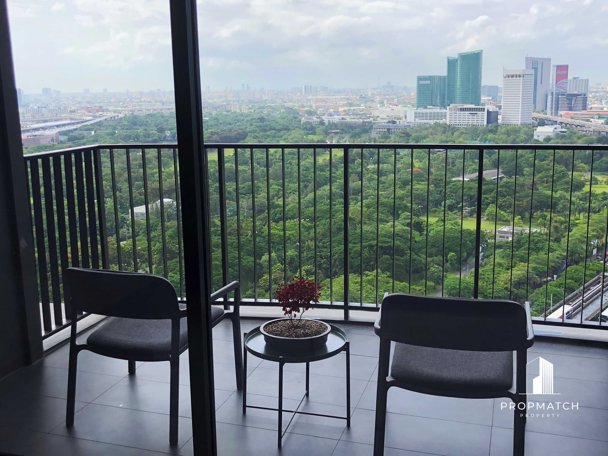The Line Jatujak - Mochit
