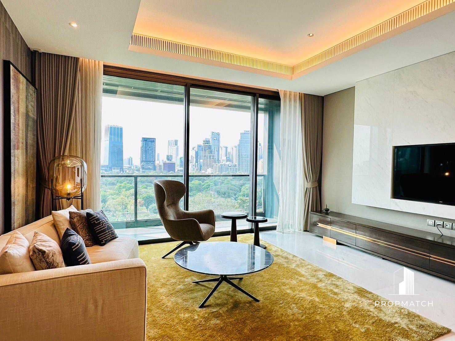 Sindhorn Tonson photo 2