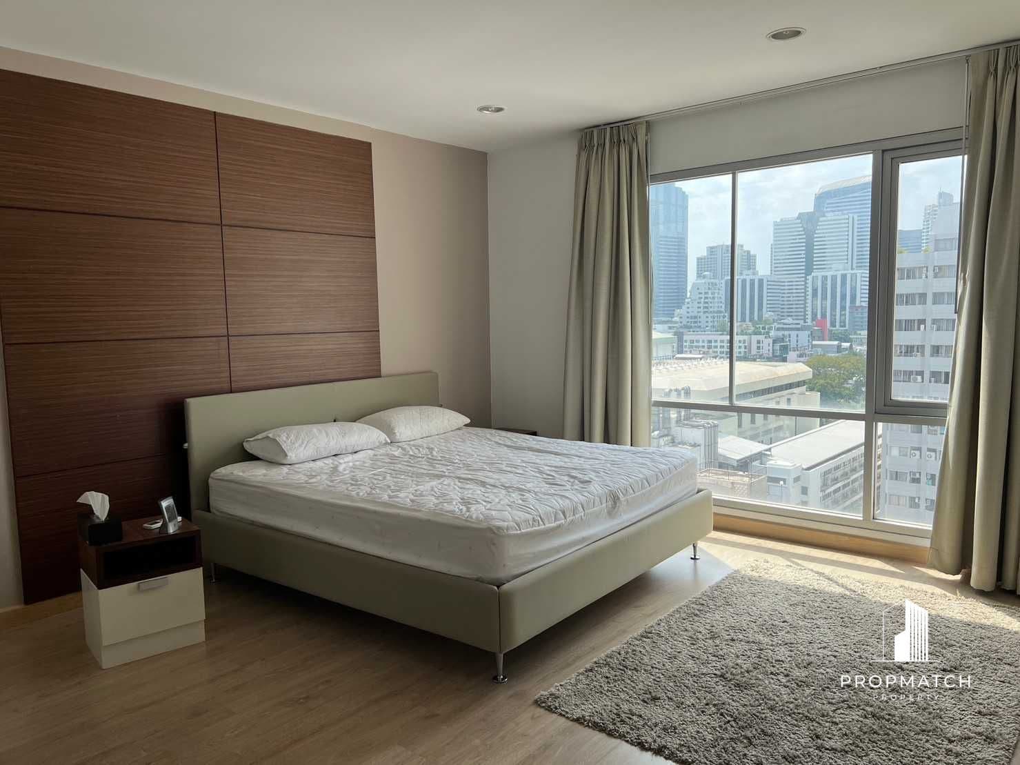 Silom Grand Terrace