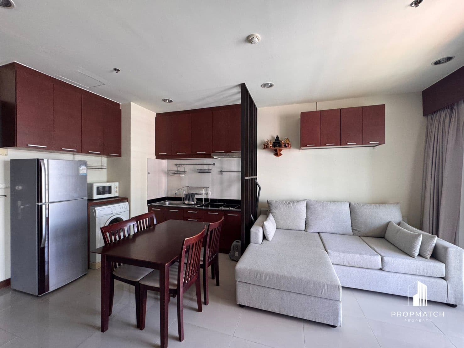 Baan Klang Krung Siam - Pathumwan photo 2