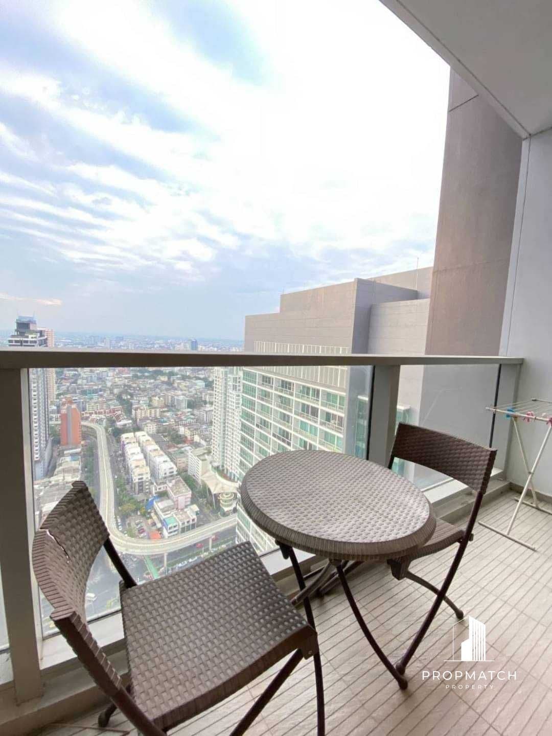 The River Condominium photo 2