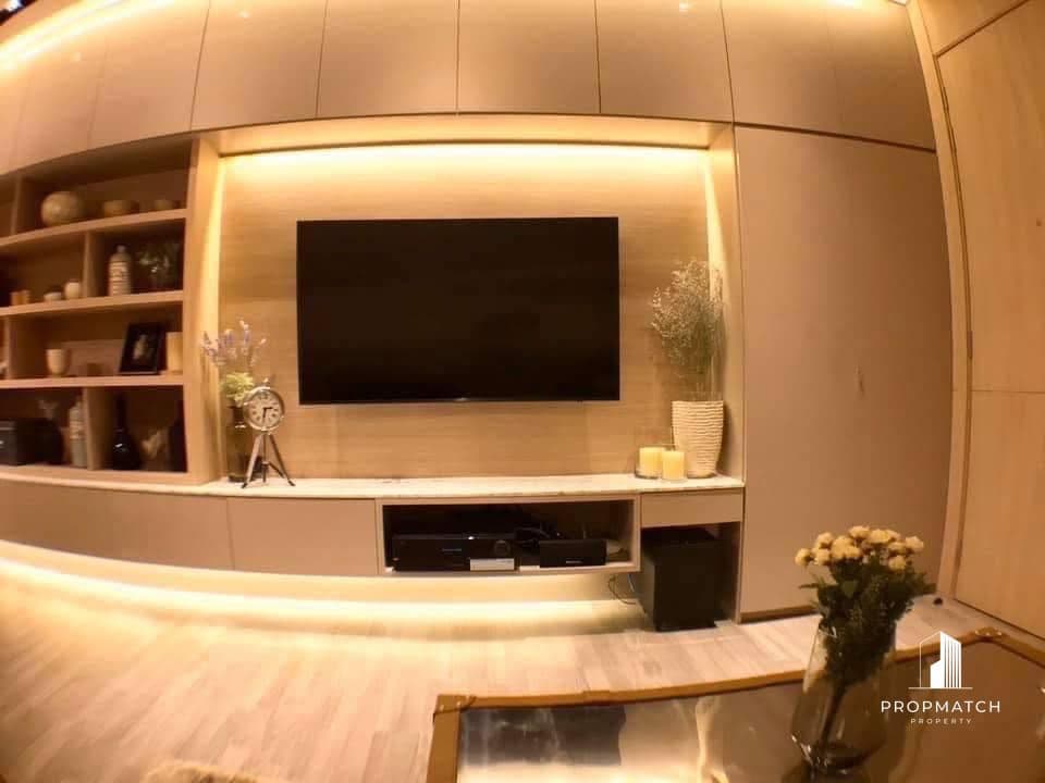 The Room BTS Wongwian Yai