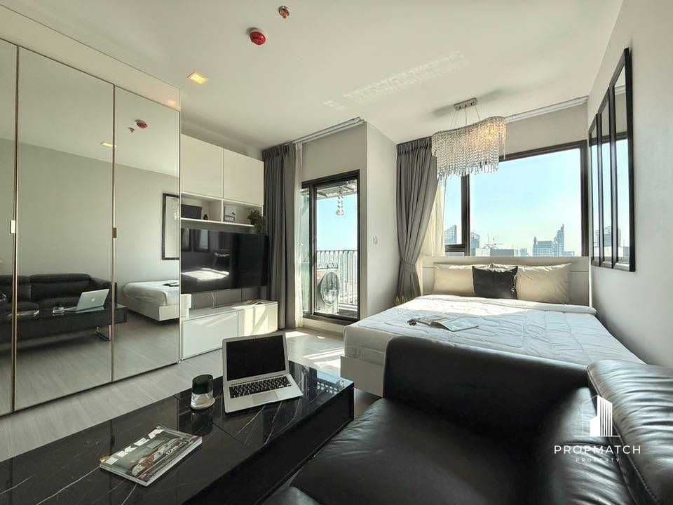 Life Asoke Rama 9 photo 3