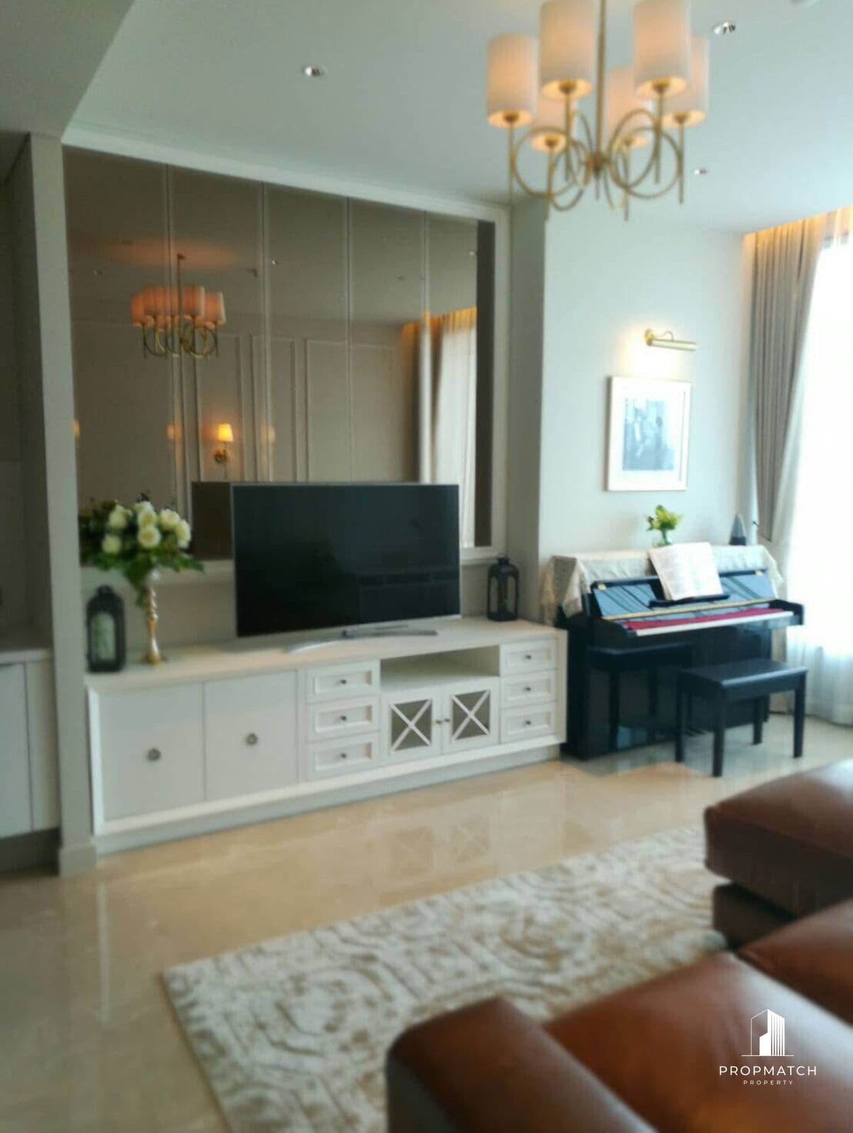 Sindhorn Residence photo 3