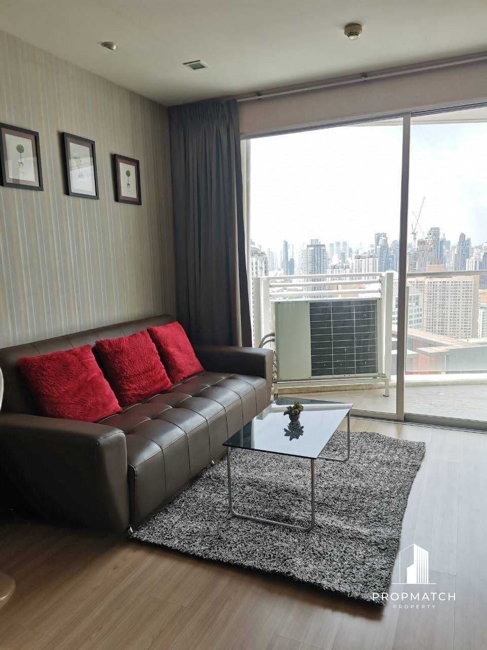 Sky Walk Condo Sukhumvit